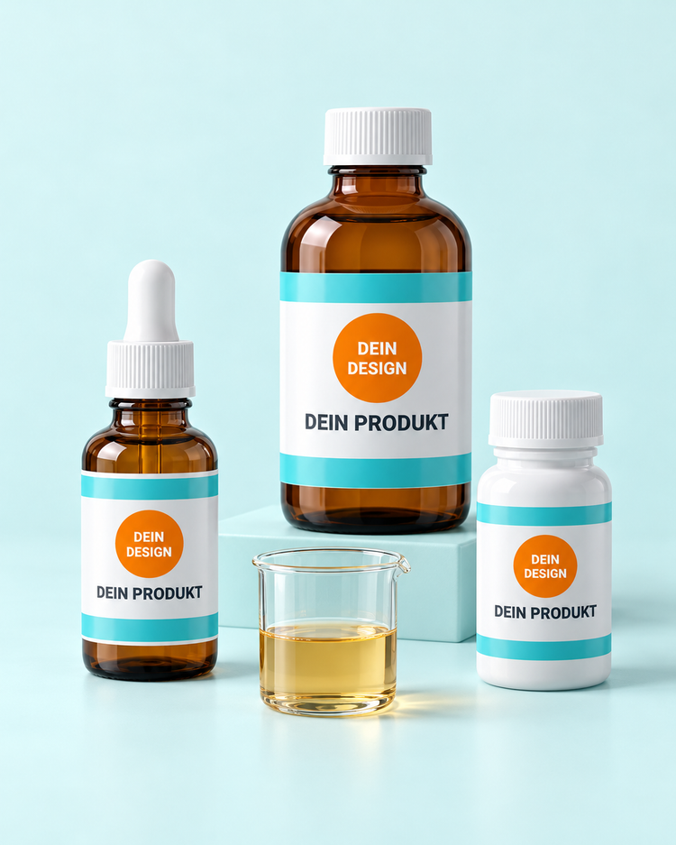 Braunglasflaschen für Sirup und Tropfen, eine weiße Shotflasche und ein Becherglas mit Flüssigkeit – Verpackungsvisualisierung.