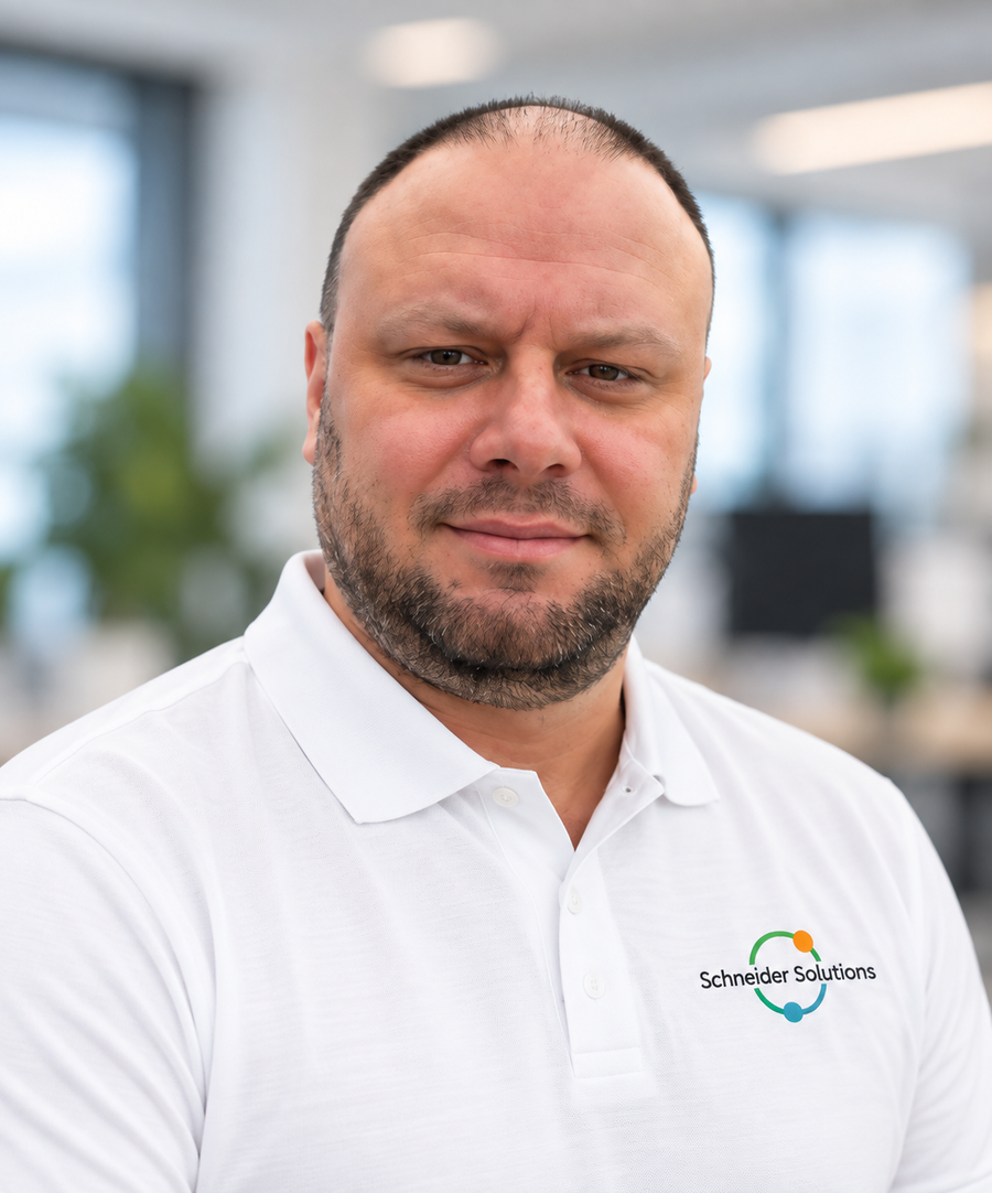 Porträt von Wladimir, Leitung Vertrieb bei Schneider Solutions.
